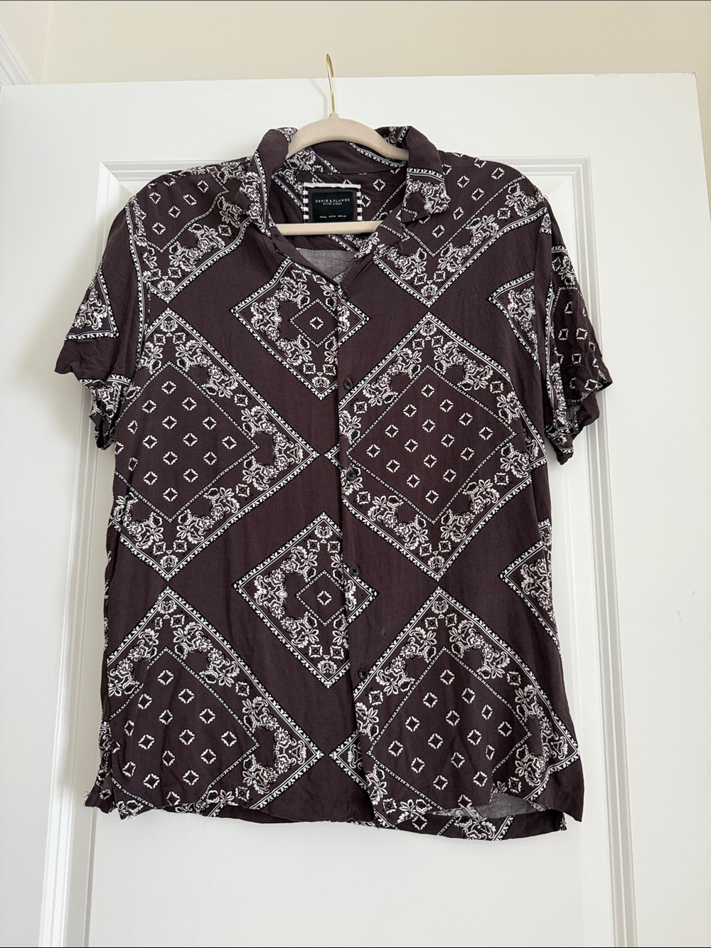Denim & Flower Short-Sleeve Bandana Print Button-Down Shirt - Dark Brown & White